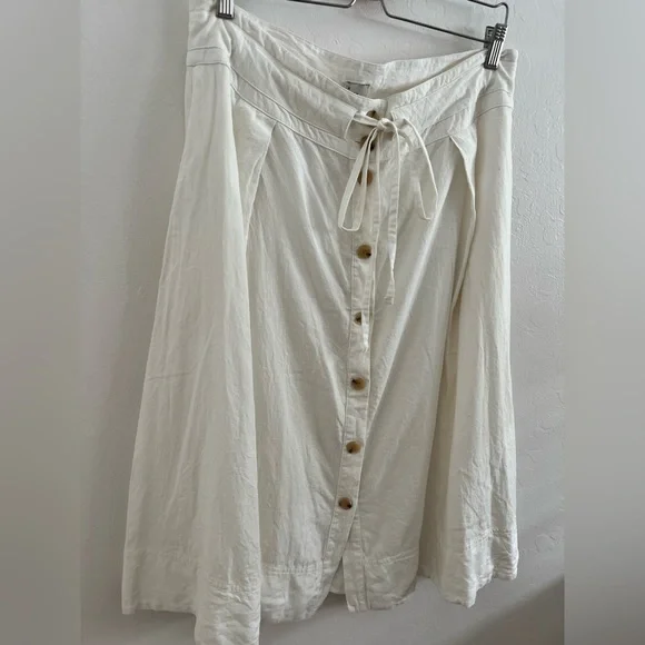 White Summer Skirt - Picture 3 of 5